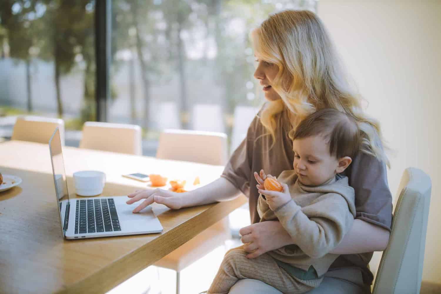 How Can Single Moms Make Money? 10 Best Ways